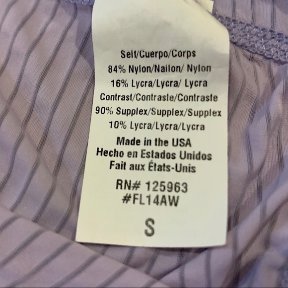 Beyond Yoga Lavender stripe shelf bra lightweight racer back top Size: Small - Picture 10 of 11